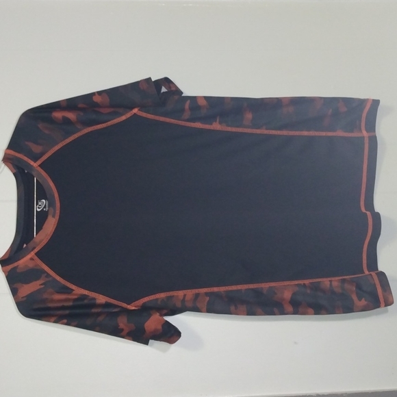 Athletic wear tshirt - Picture 1 of 1